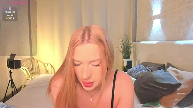 Emma  Leee online show from 31, 3, 2026