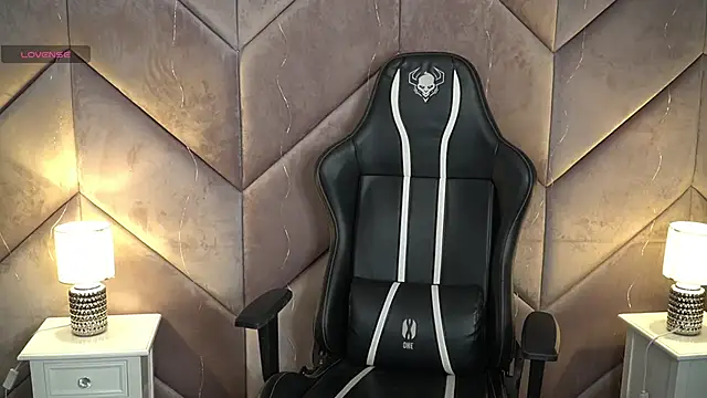 Michelle 054 online show from 17, 12, 2024