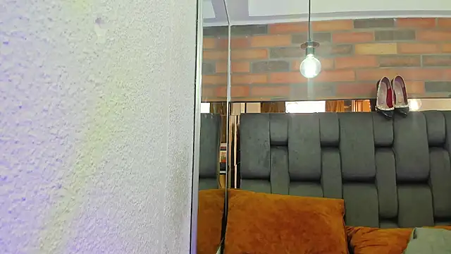 JESSYCORTES online show from 15, 9, 2025