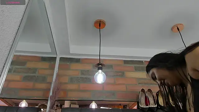 JESSYCORTES online show from 7, 11, 2025