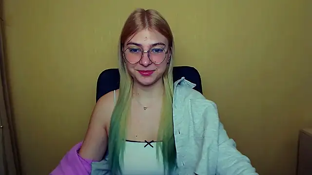 Snapshot of Luna_Lush_ chatting on 21, 1, 2025 Luna Lush online show from 21, 1, 2025