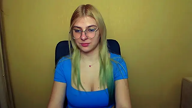 Snapshot of Luna_Lush_ chatting on 25, 1, 2025 Luna Lush online show from 25, 1, 2025