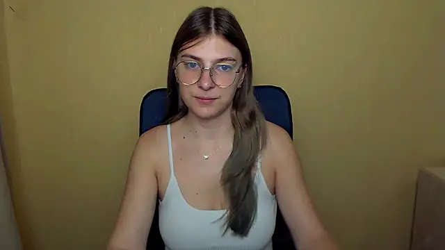 Snapshot of Luna_Lush_ chatting on 12, 9, 2025 Luna Lush online show from 12, 9, 2025