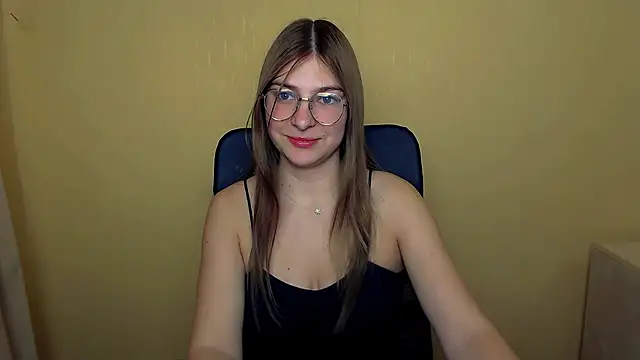 Snapshot of Luna_Lush_ chatting on 13, 10, 2025 Luna Lush online show from 13, 10, 2025