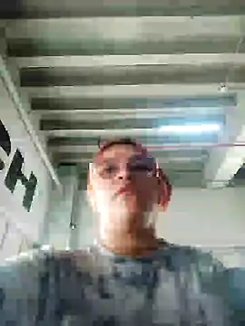 SophiaWeestt99 online show from 5, 3, 2025