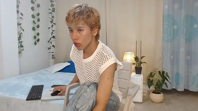 Tommyfoxboy online show from 16, 1, 2025