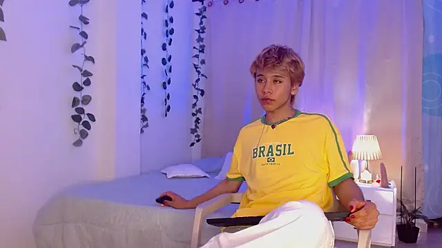 Tommyfoxboy online show from 21, 1, 2025