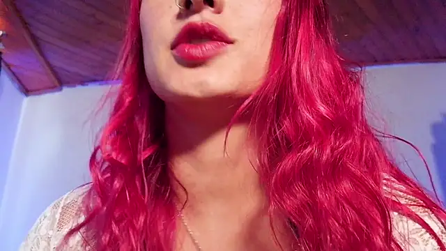 luccycollins  online show from 26, 2, 2026