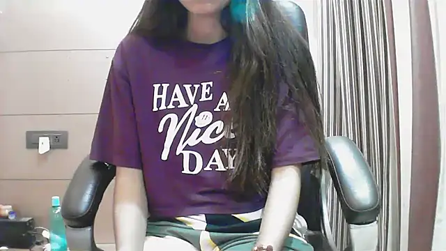 collage hoty online show from 12, 10, 2025