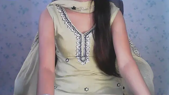 Snapshot of collage_hoty chatting on 18, 6, 2026 collage hoty online show from 18, 6, 2026