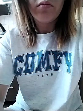 Snapshot of ladyrrr chatting on 30, 7, 2026 ladyrrr online show from 30, 7, 2026