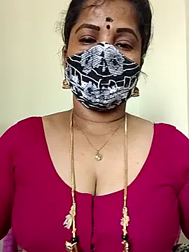 Snapshot of gaurika18 chatting on 21, 4, 2026 gaurika18 online show from 21, 4, 2026