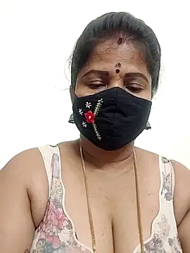 Snapshot of gaurika18 chatting on 29, 4, 2026 gaurika18 online show from 29, 4, 2026