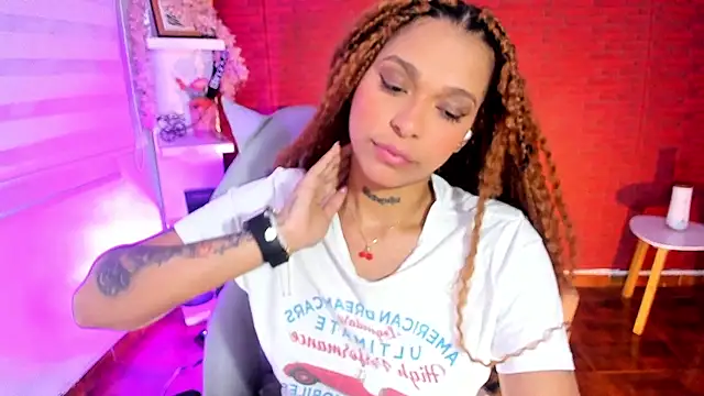 Snapshot of samantha_simur chatting on 9, 2, 2025 samantha simur online show from 9, 2, 2025