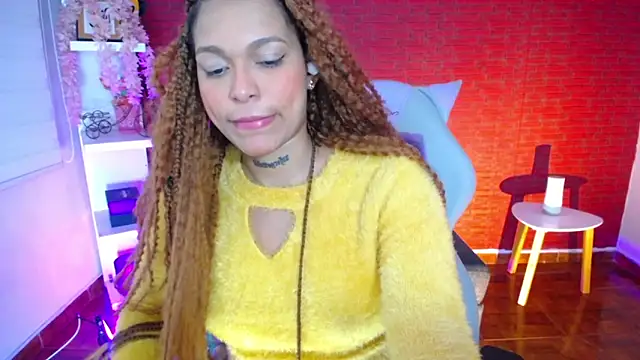 Snapshot of samantha_simur chatting on 11, 2, 2025 samantha simur online show from 11, 2, 2025