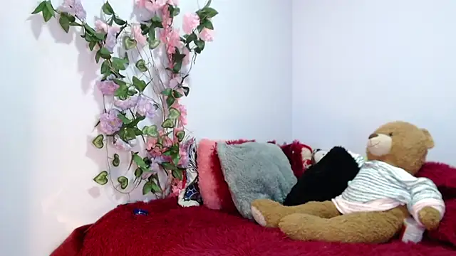 kymmgolden online show from 5, 10, 2025