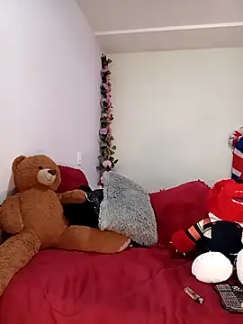 kymmgolden online show from 3, 2, 2026