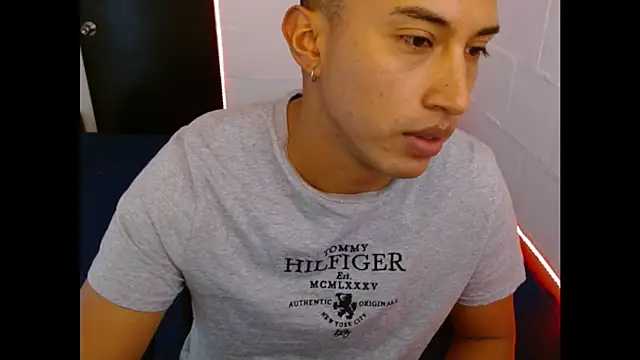 Snapshot of Davixx258 chatting on 4, 2, 2025 Davixx258 online show from 4, 2, 2025