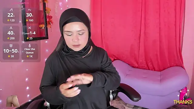 Snapshot of AliaAsad chatting on 12, 9, 2025 AliaAsad online show from 12, 9, 2025