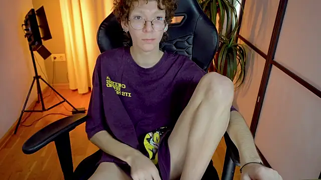 Snapshot of TommieH chatting on 14, 2, 2025 TommieH online show from 14, 2, 2025