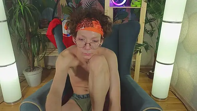 Snapshot of TommieH chatting on 8, 3, 2025 TommieH online show from 8, 3, 2025