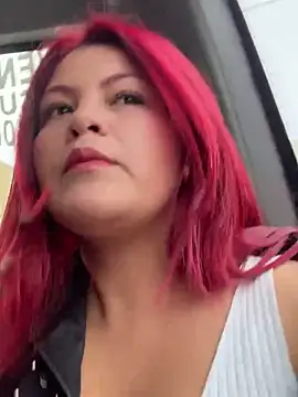 lia moon77 online show from 5, 3, 2025