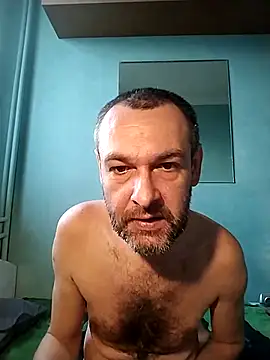 Snapshot of Andrzej-M chatting on 4, 10, 2025 Andrzej-M online show from 4, 10, 2025