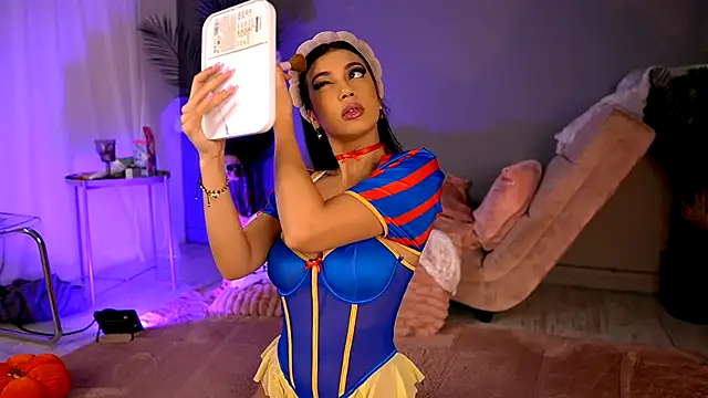 BetsyGonzale online show from 31, 10, 2025