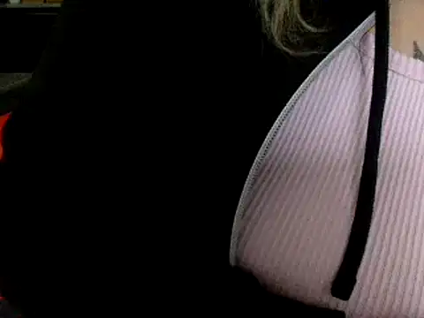 Snapshot of vanillesoumise chatting on 5, 12, 2024 vanillesoumise online show from 5, 12, 2024