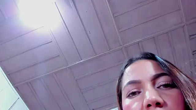 Mia Malkovaa  online show from 22, 10, 2025