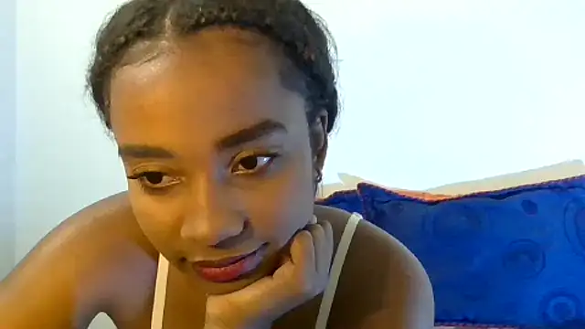 Snapshot of Behla_rouseh chatting on 4, 12, 2024 Behla rouseh online show from 4, 12, 2024
