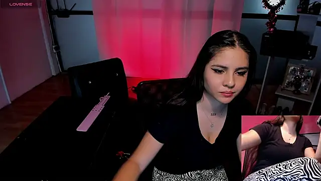 Snapshot of alisa_jhons1 chatting on 11, 1, 2025 alisa jhons1 online show from 11, 1, 2025