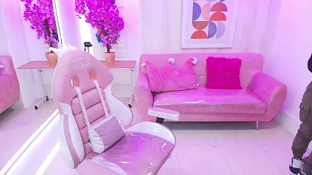 Gabby evanns online show from 17, 10, 2025