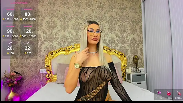 Snapshot of JulieBigAssx chatting on 7, 2, 2025 JulieBigAssx online show from 7, 2, 2025