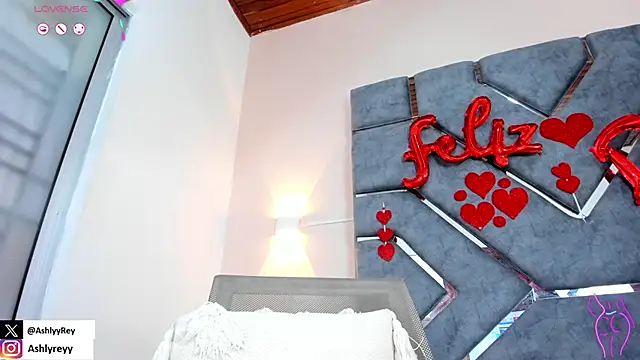 ashlyrey-1 online show from 22, 2, 2025