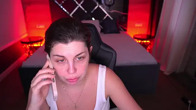 MirandaWong online show from 18, 10, 2025