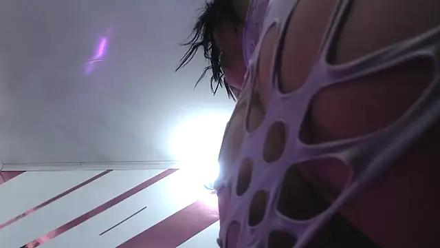 Kitten Hot  online show from 30, 9, 2025