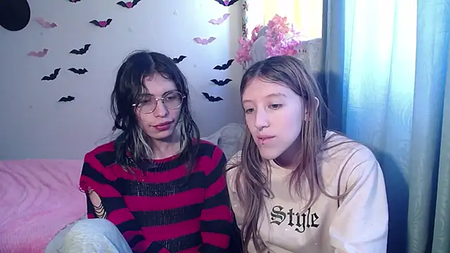Snapshot of BRIAR_AND_BLAIR chatting on 19, 9, 2025 BRIAR AND BLAIR online show from 19, 9, 2025