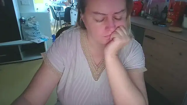 Meliss Official9 online show from 13, 11, 2025