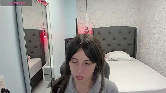 MAGNOLEROY online show from 28, 11, 2025