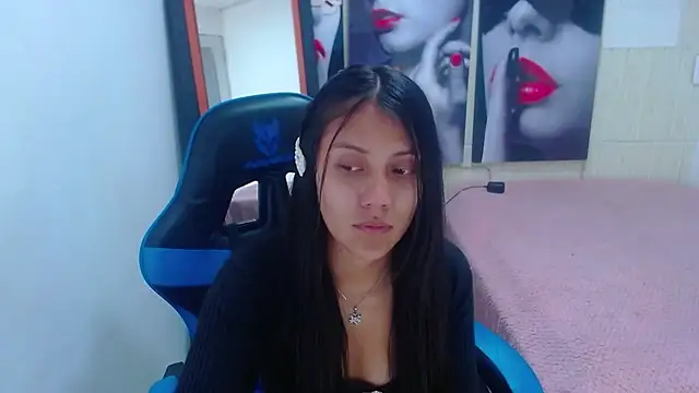 Snapshot of Catalehia_Milk chatting on 24, 12, 2024 Catalehia Milk online show from 24, 12, 2024