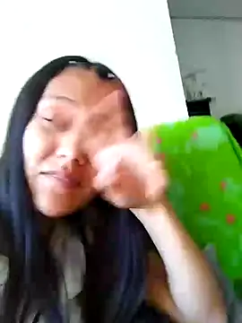 Snapshot of Catalehia_Milk chatting on 29, 1, 2025 Catalehia Milk online show from 29, 1, 2025