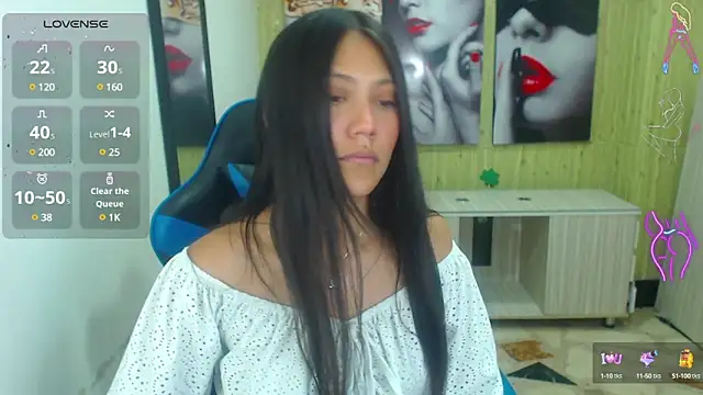 Snapshot of Catalehia_Milk chatting on 3, 2, 2025 Catalehia Milk online show from 3, 2, 2025