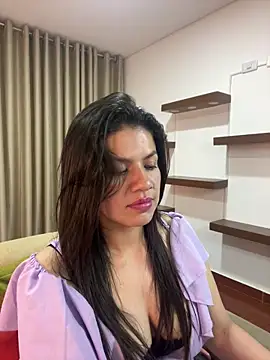 Alice Biel online show from 5, 3, 2025