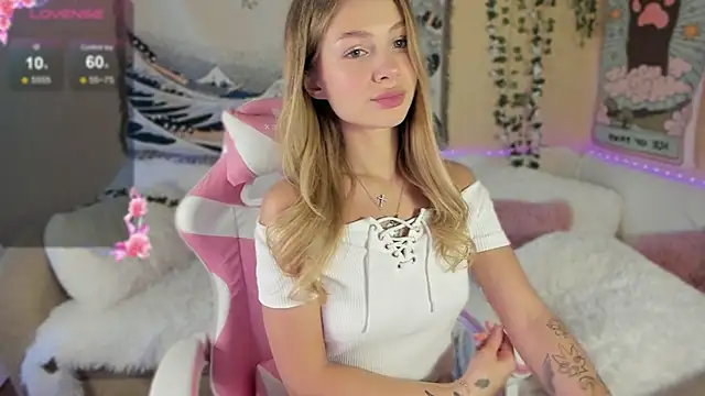 Snapshot of Liza_Mills chatting on 13, 9, 2025 Liza Mills online show from 13, 9, 2025