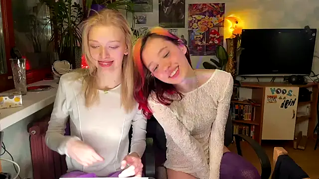 Snapshot of Evvie_Summn1 chatting on 11, 2, 2025 Evvie Summn1 online show from 11, 2, 2025