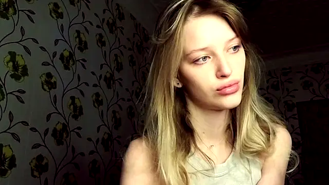 Snapshot of Evvie_Summn1 chatting on 27, 6, 2026 Evvie Summn1 online show from 27, 6, 2026