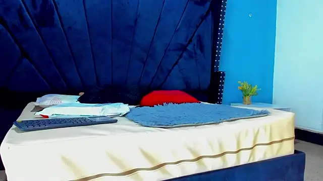 MAISE HILL1 online show from 31, 12, 2024