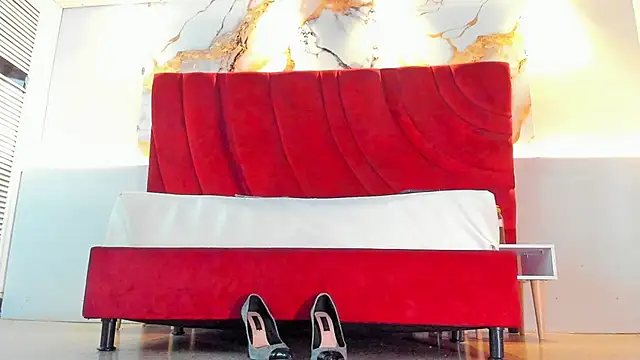 MAISE HILL1 online show from 6, 10, 2025