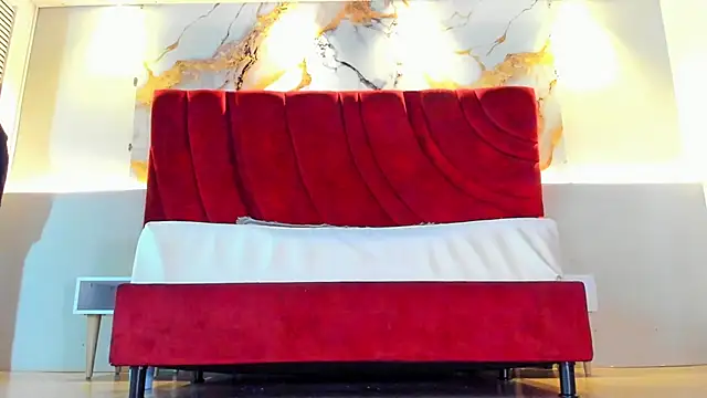 MAISE HILL1 online show from 15, 10, 2025